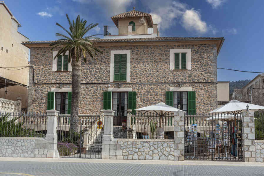 Mallorca - Sóller 32 - puerto.jpg